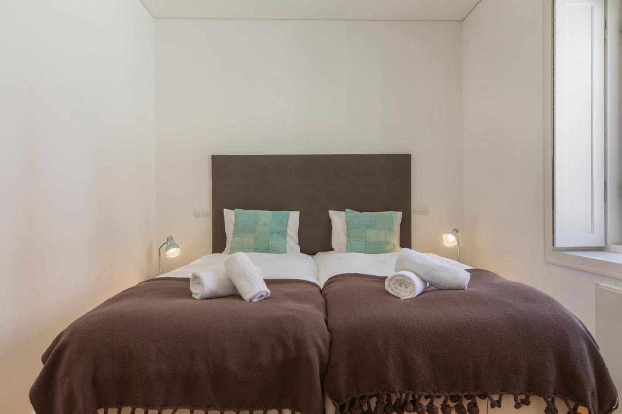 Downtown Apartment Santa Justa Lisbon Bagian luar foto