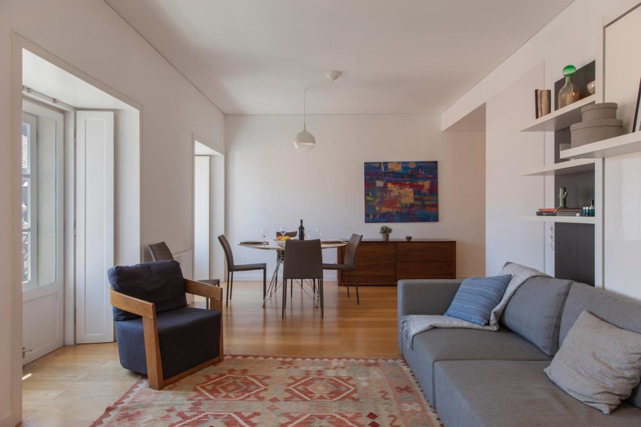 Downtown Apartment Santa Justa Lisbon Bagian luar foto